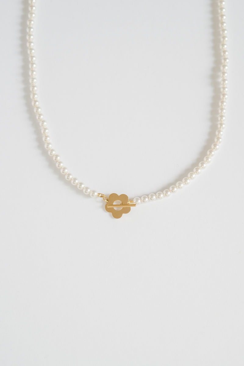 Petal Toggle Pearl Necklace