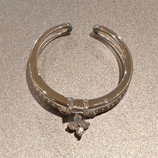 Silver Gabriela