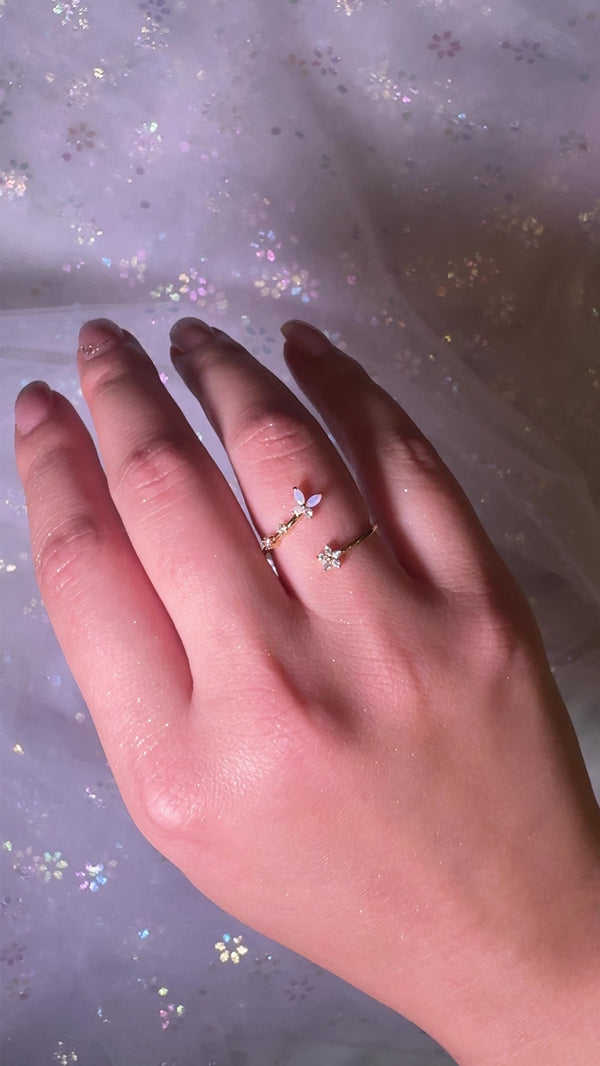 Dainty Butterfly Ring