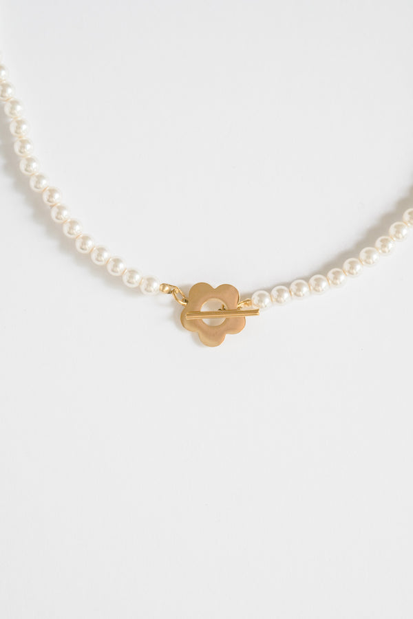 Petal Toggle Pearl Necklace